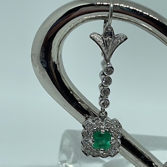 Diamonds real and emeralds 10k real solid‎ gold earrings​ - Picture 4 of 11
